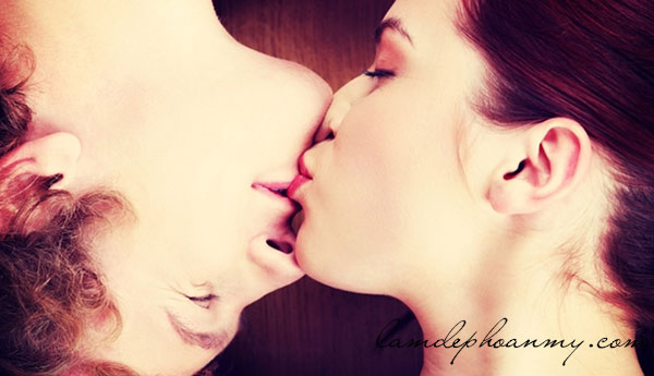 Cách hôn môi nút lưỡi